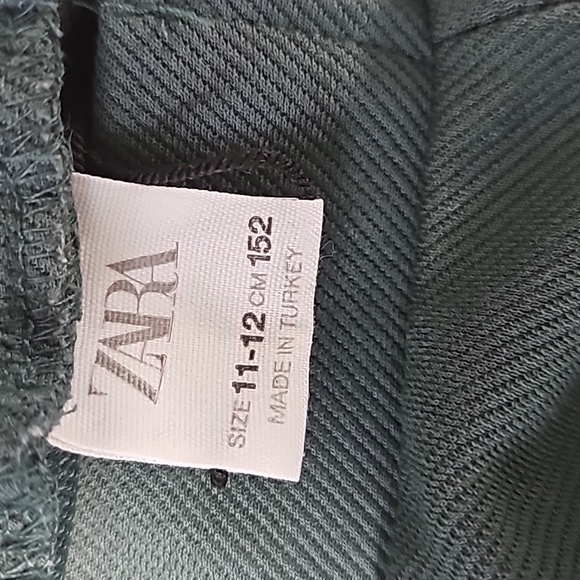 Girls Green cargo dress pants - Picture 3 of 3